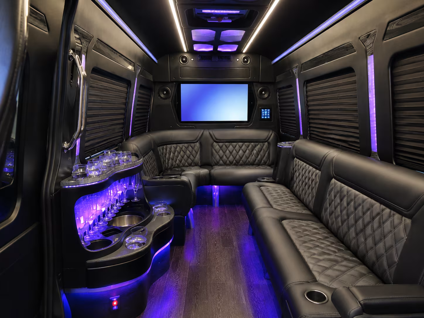 bus rentals for vacaville weddings traveling to sacramento or the bay area