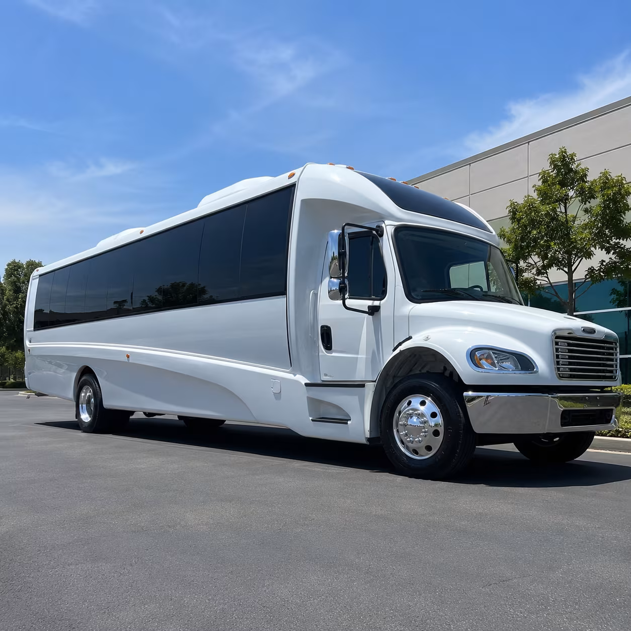 vacaville 28 passenger minibus
